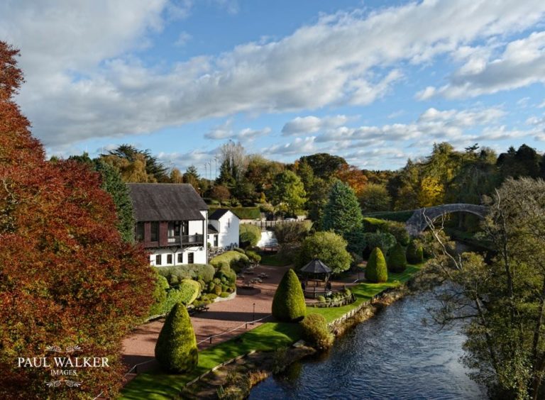 Dinner Bed and Breakfast with Wine Brig o' Doon